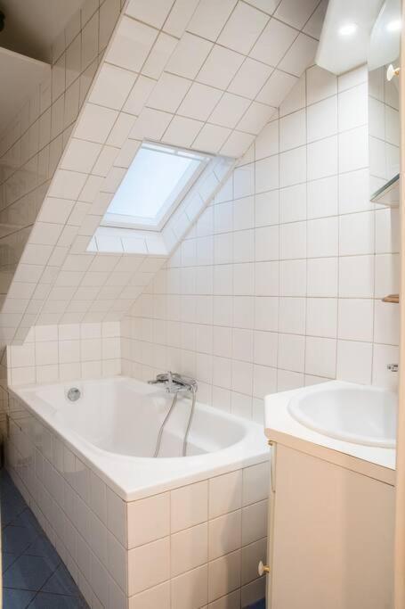 Spacious Studio In Paris Hyper Center - Smart Tv & Wifi - 4P 外观 照片